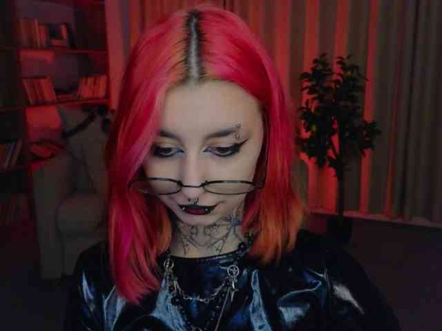 MistressMarcelline webcam