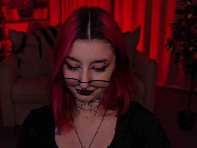 MistressMarcelline webcam
