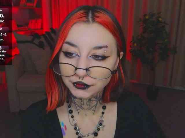 MistressMarcelline webcam
