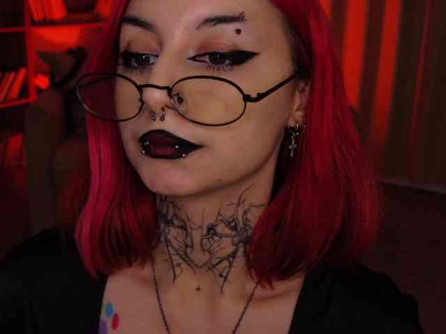 MistressMarcelline webcam