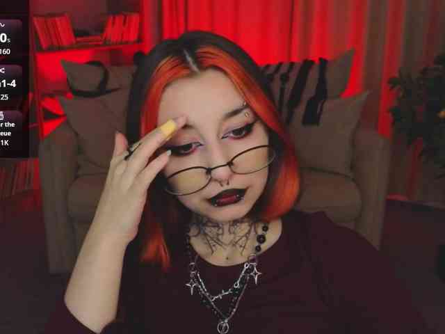 MistressMarcelline webcam