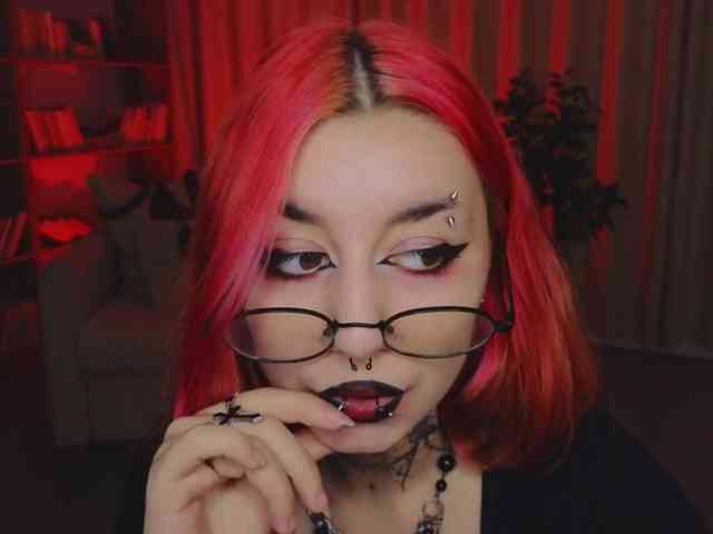 MistressMarcelline webcam