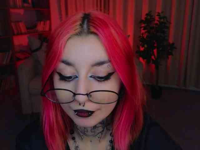 MistressMarcelline webcam