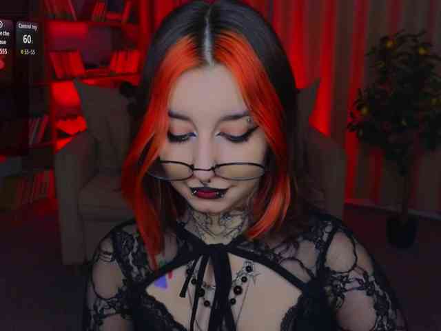 MistressMarcelline webcam