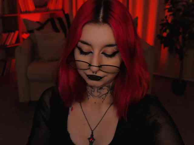 MistressMarcelline webcam
