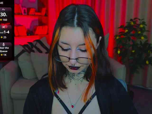 MistressMarcelline webcam