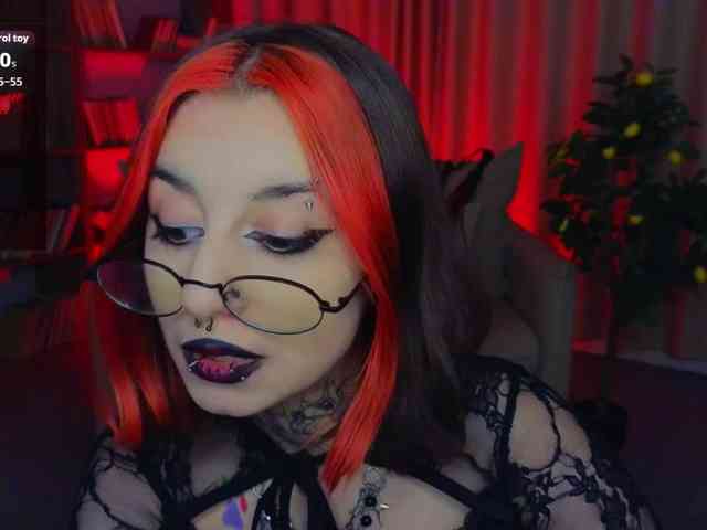 MistressMarcelline webcam