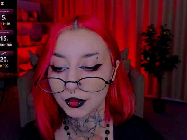 MistressMarcelline webcam