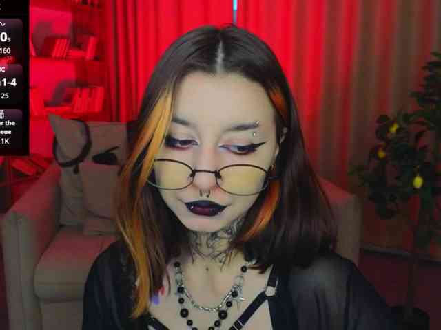 MistressMarcelline webcam