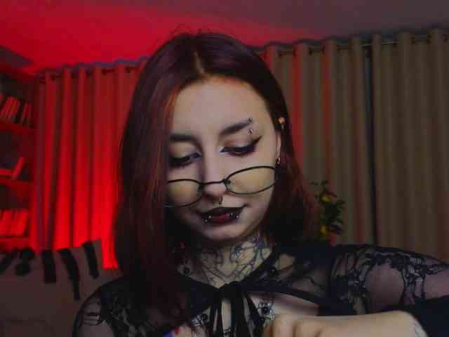 MistressMarcelline webcam