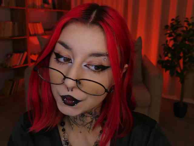MistressMarcelline webcam