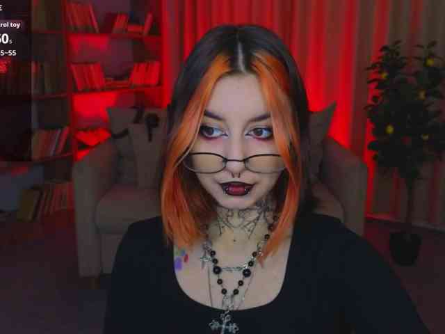 MistressMarcelline webcam