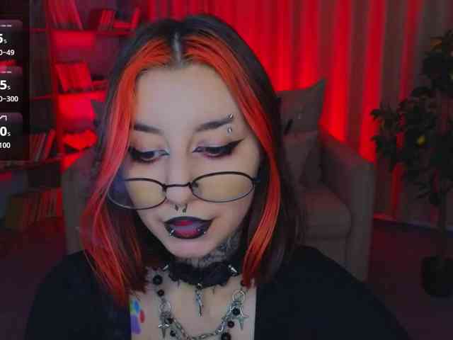 MistressMarcelline webcam