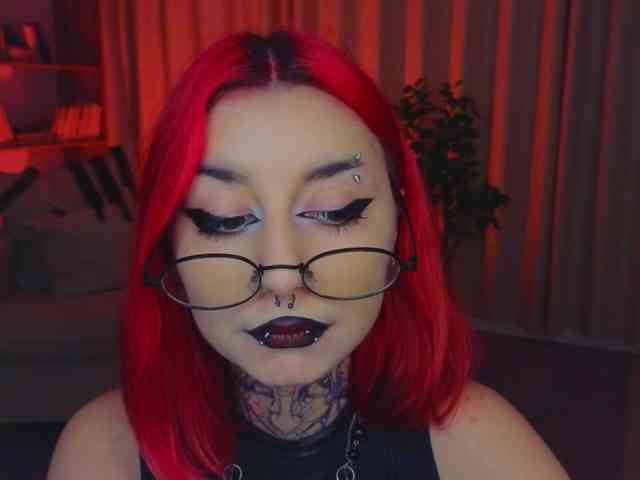 MistressMarcelline webcam