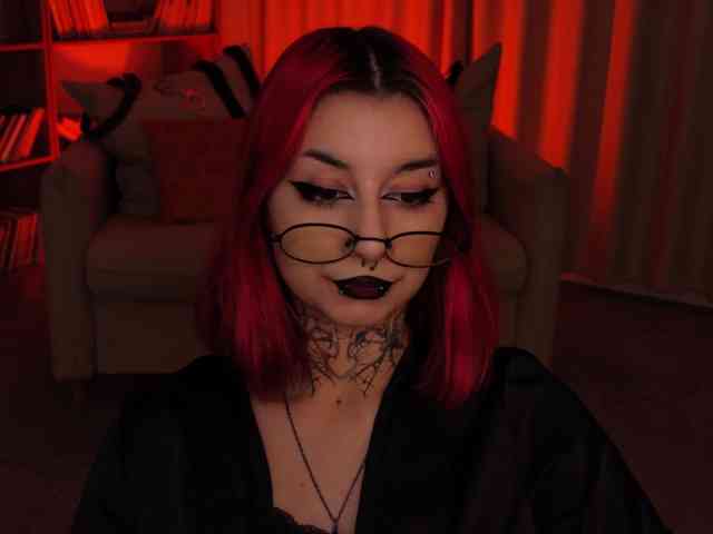 MistressMarcelline webcam