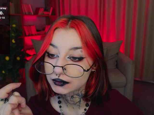 MistressMarcelline webcam
