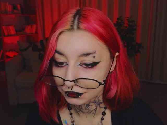 MistressMarcelline webcam