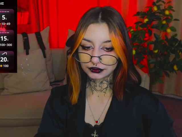 MistressMarcelline webcam