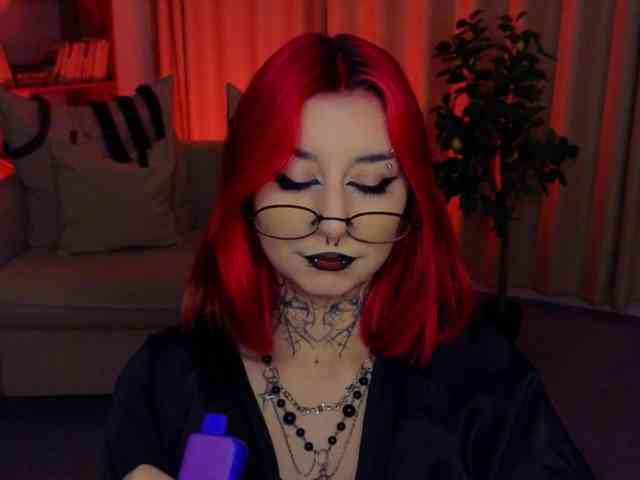 MistressMarcelline webcam