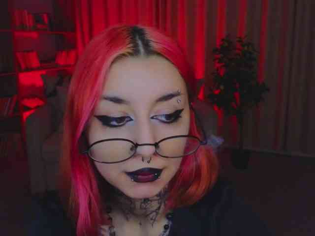 MistressMarcelline webcam