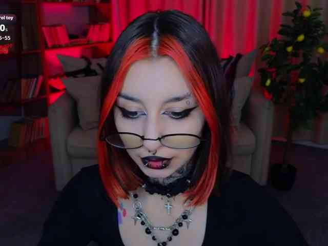 MistressMarcelline webcam