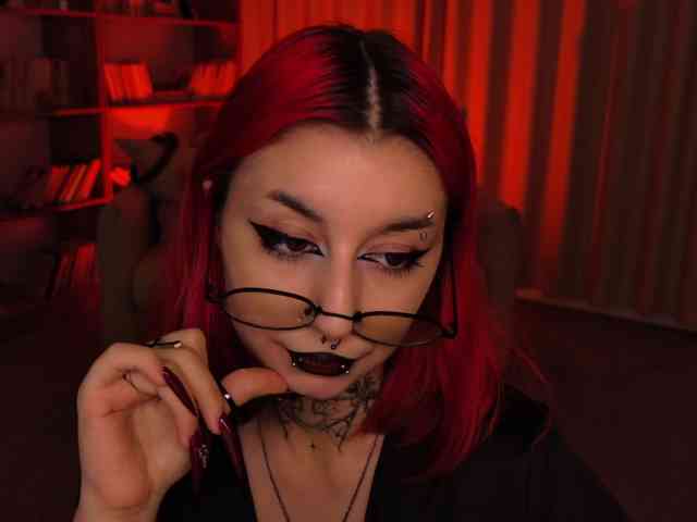 MistressMarcelline webcam