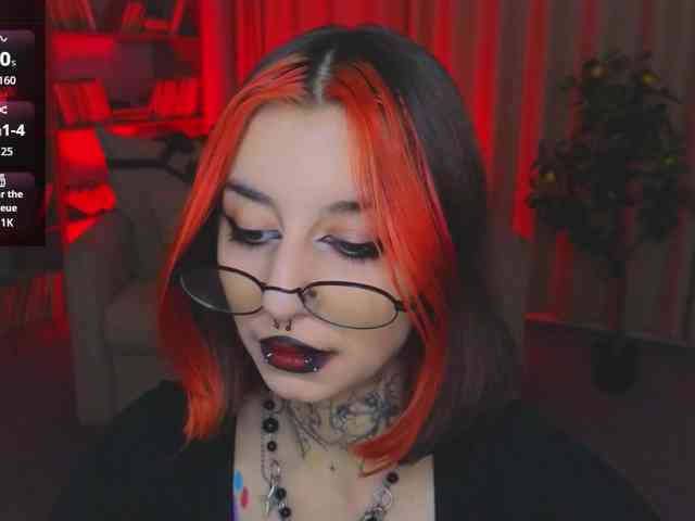 MistressMarcelline webcam