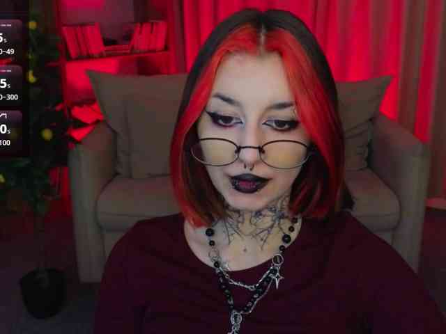 MistressMarcelline webcam