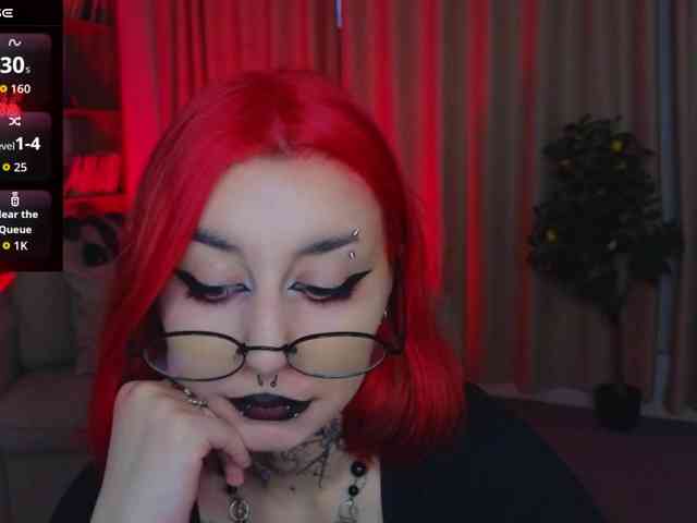 MistressMarcelline webcam