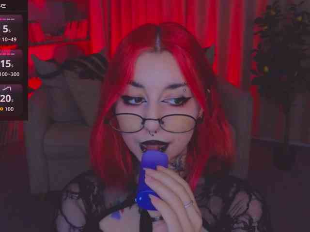 MistressMarcelline webcam