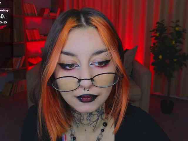 MistressMarcelline webcam