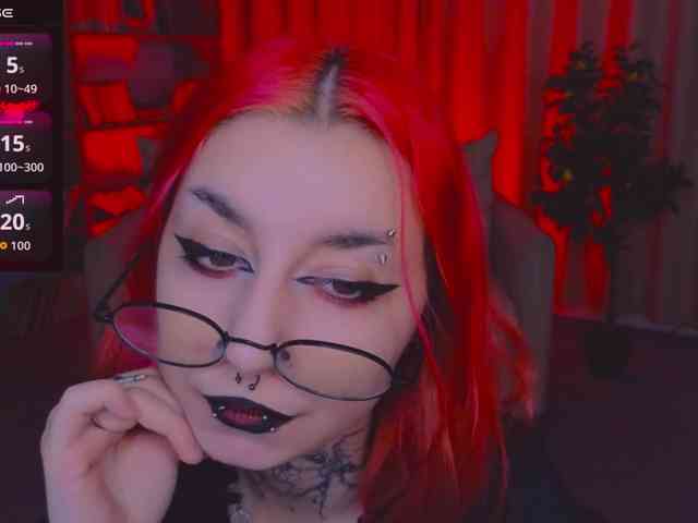 MistressMarcelline webcam