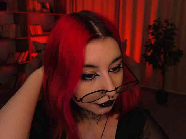MistressMarcelline webcam