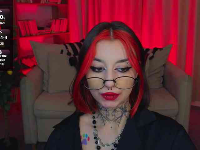 MistressMarcelline webcam