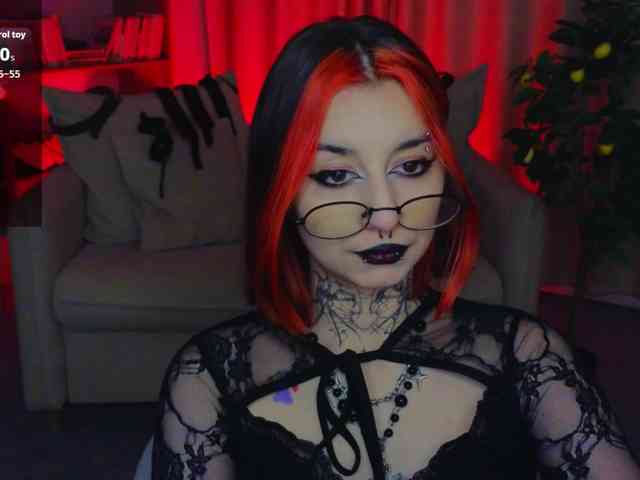 MistressMarcelline webcam