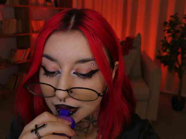 MistressMarcelline webcam