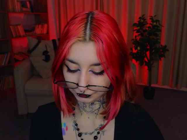 MistressMarcelline webcam