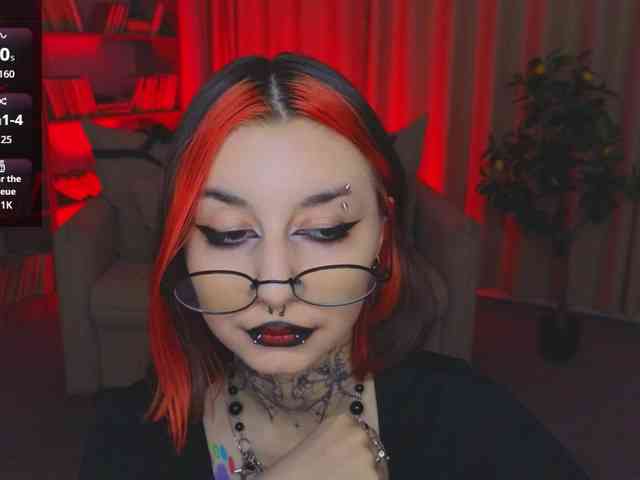 MistressMarcelline webcam