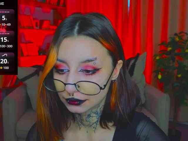 MistressMarcelline webcam