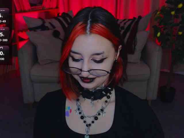 MistressMarcelline webcam