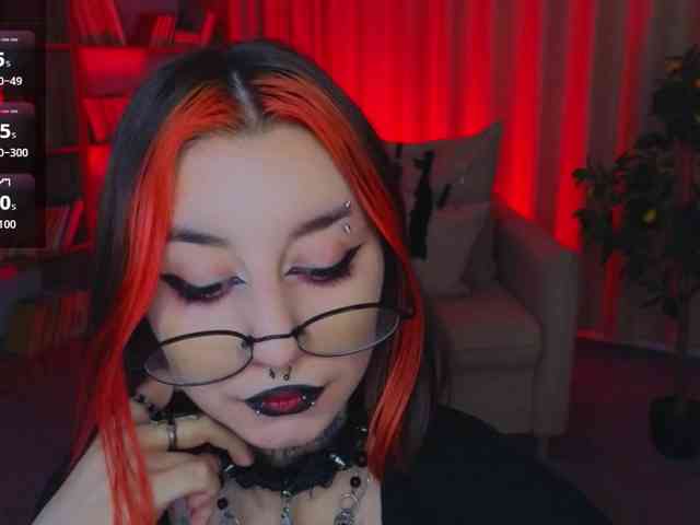 MistressMarcelline webcam