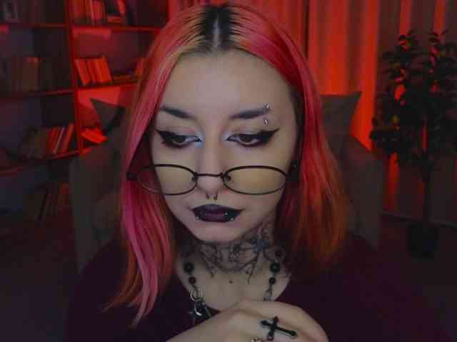 MistressMarcelline webcam