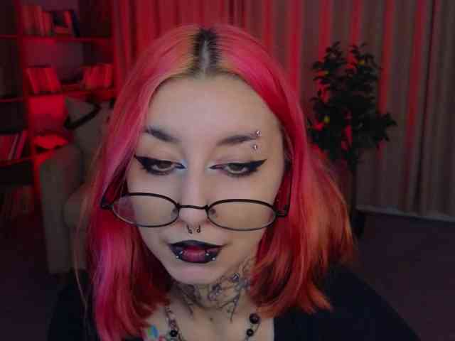 MistressMarcelline webcam