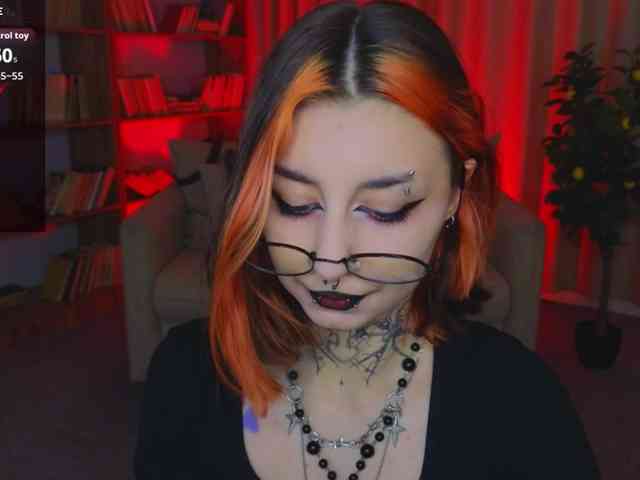 MistressMarcelline webcam