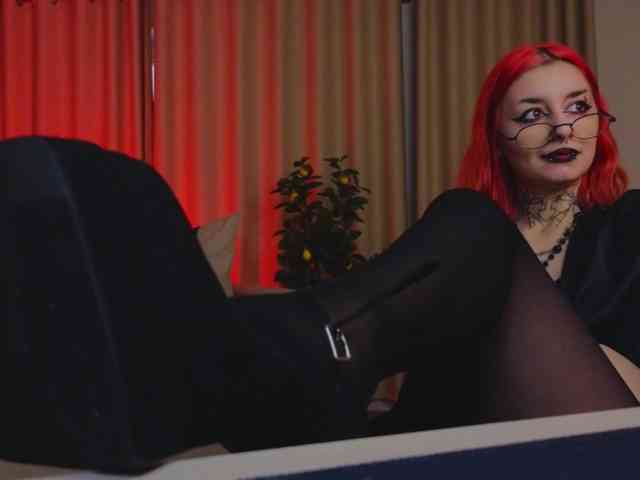 MistressMarcelline webcam