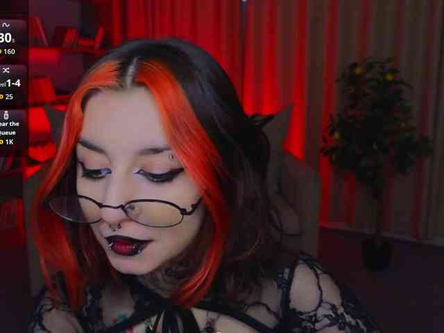 MistressMarcelline webcam