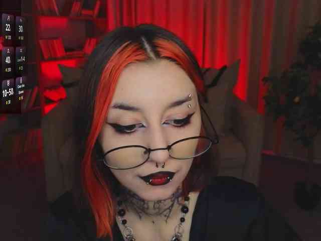 MistressMarcelline webcam