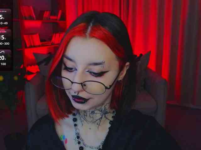 MistressMarcelline webcam