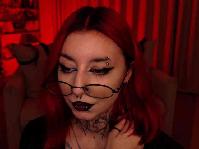 MistressMarcelline webcam
