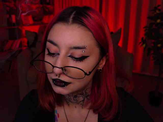 MistressMarcelline webcam